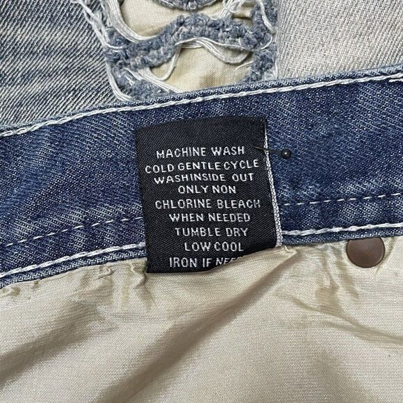 Mens True Rock Jeans Distressed Thrashed Patches Tag Size 34 Light Stone Wash - Picture 12 of 12